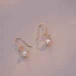 cat with a pearl earring