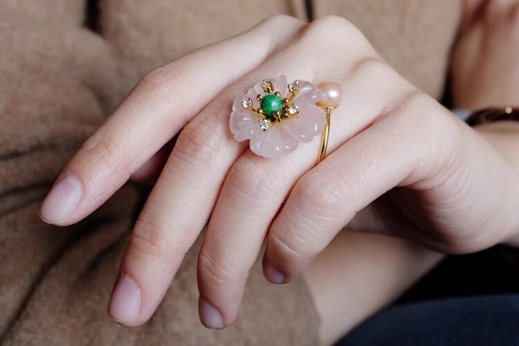 rose quartz and silver ring