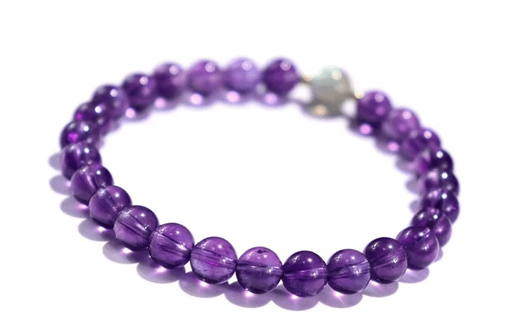 handmade purple amethyst gemstone bracelet details