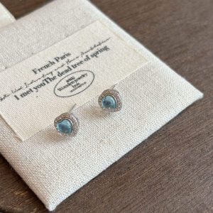 small aquamarine stud earrings